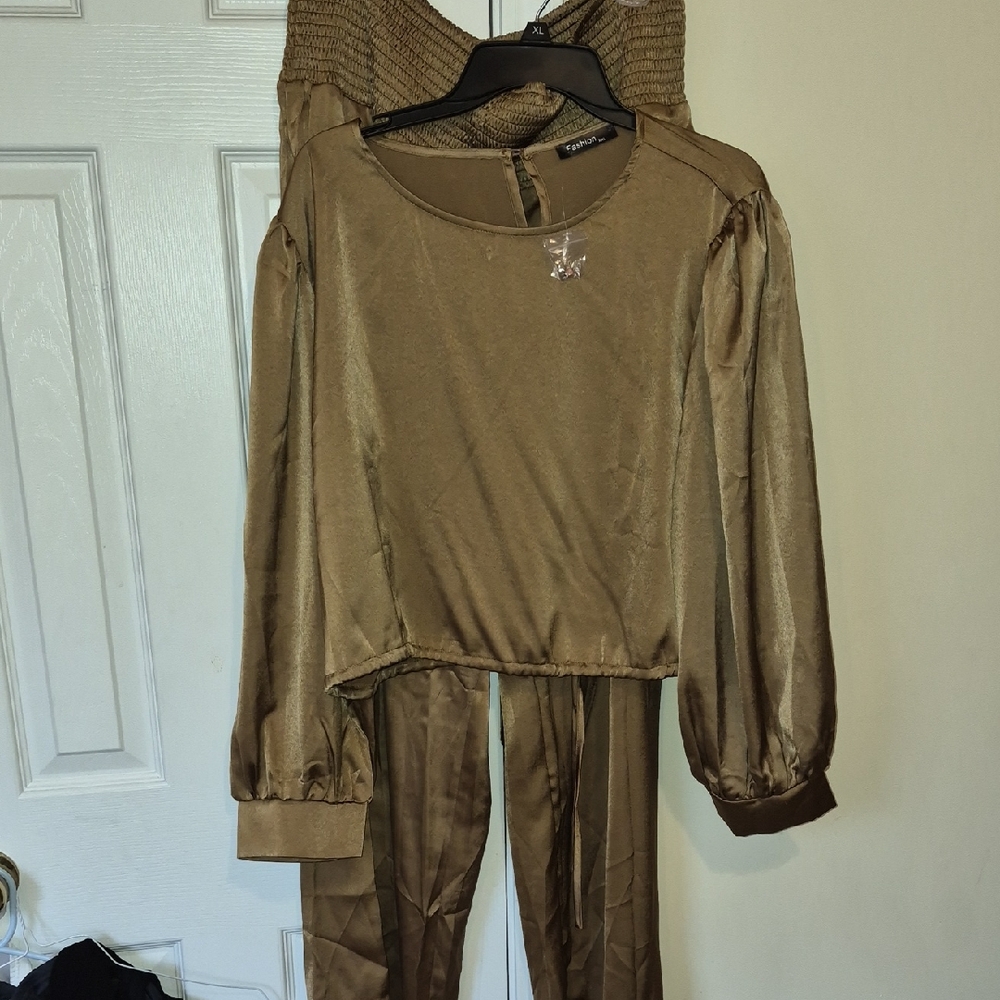 Elegant Tan Pants Set for Women